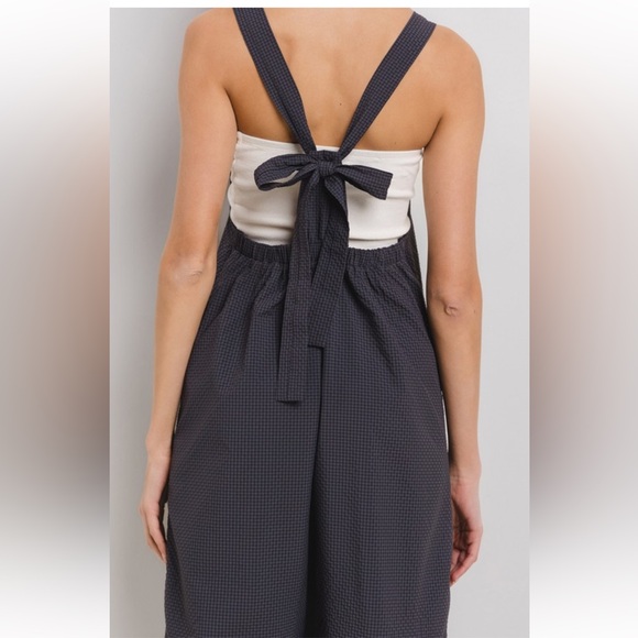 03 Fabulous Textured Wide-Leg Jumpsuit - Picture 6 of 6